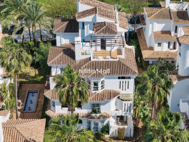 Kattohuoneisto Nueva Andalucía