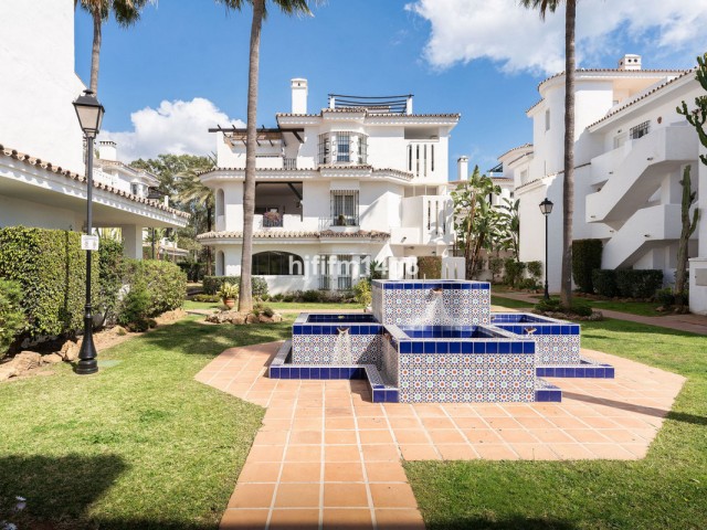 Kattohuoneisto Nueva Andalucía