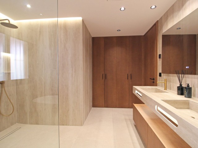 3 Bedrooms Apartment in Nueva Andalucía