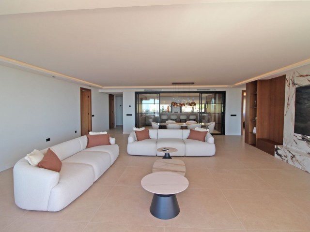 3 Bedrooms Apartment in Nueva Andalucía