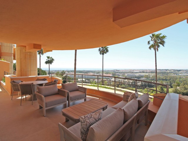 3 Bedrooms Apartment in Nueva Andalucía