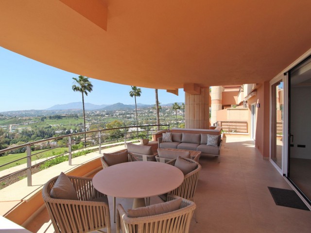 3 Bedrooms Apartment in Nueva Andalucía