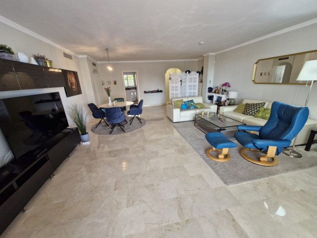 2 Schlafzimmer Apartment in Calahonda