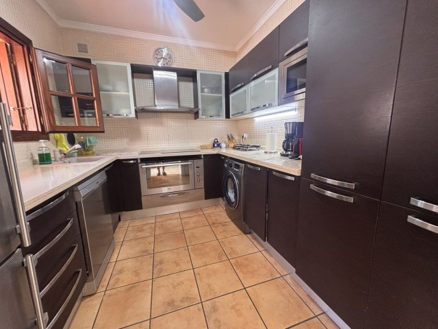 3 Bedrooms Villa in Nueva Andalucía