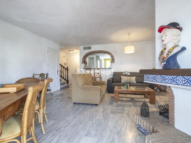 3 Bedrooms Townhouse in Estepona