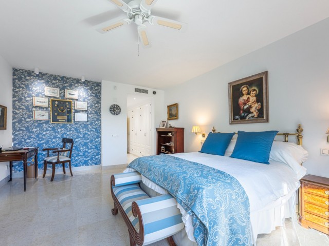 2 Bedrooms Apartment in Benahavís