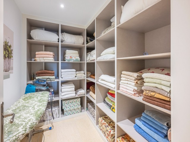 2 Bedrooms Apartment in Benahavís