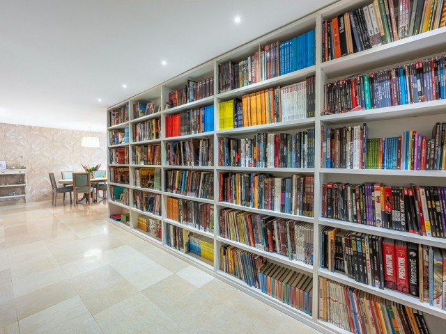 2 Bedrooms Apartment in Benahavís