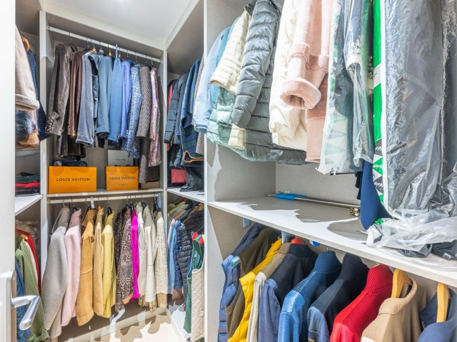 2 Bedrooms Apartment in Benahavís