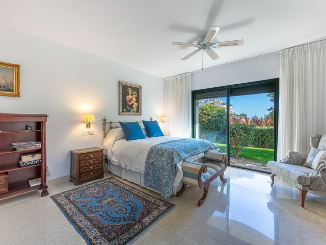 2 Bedrooms Apartment in Benahavís