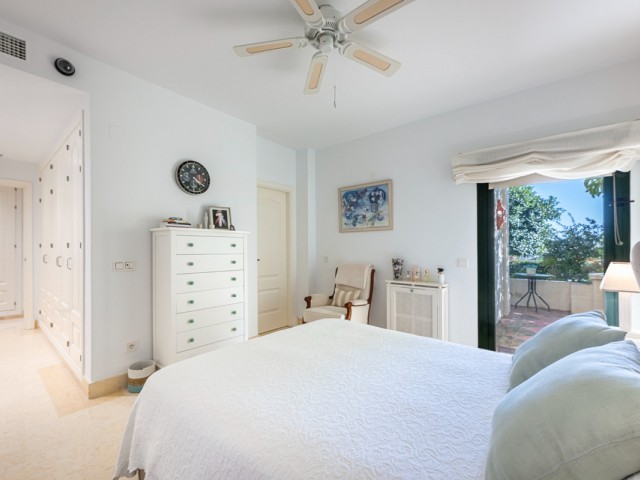 2 Bedrooms Apartment in Benahavís