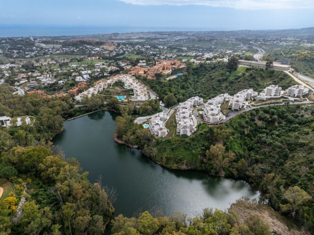 2 Bedrooms Apartment in Nueva Andalucía