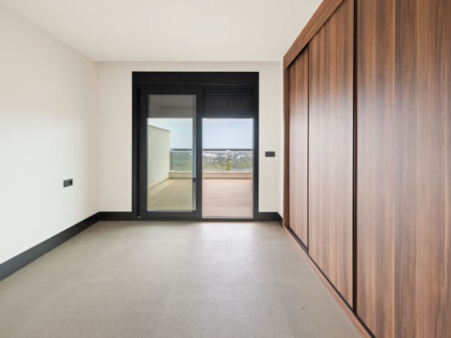 2 Bedrooms Apartment in Nueva Andalucía