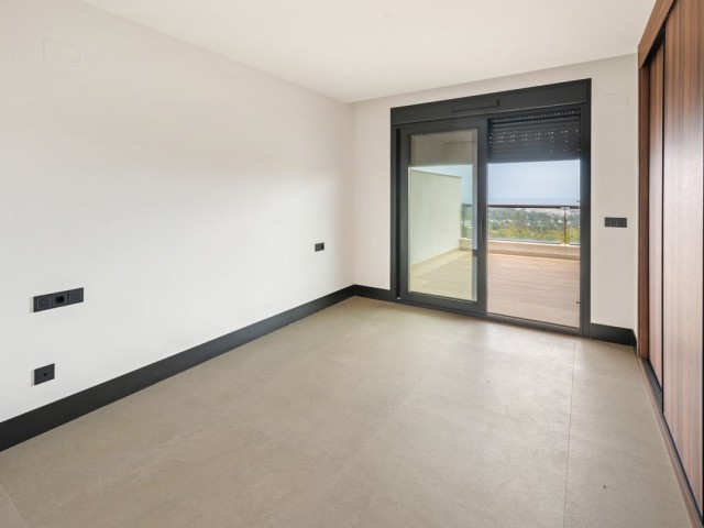 2 Bedrooms Apartment in Nueva Andalucía