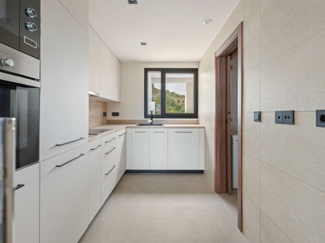 2 Bedrooms Apartment in Nueva Andalucía