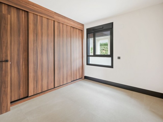 2 Bedrooms Apartment in Nueva Andalucía