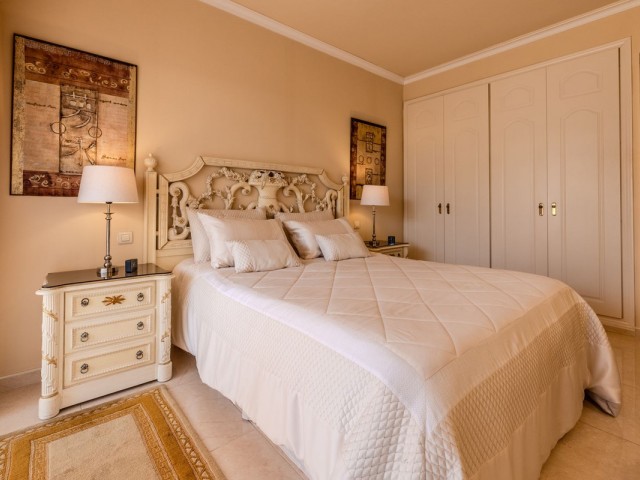 2 Bedrooms Apartment in Puerto Banús