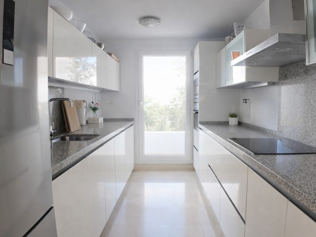 2 Bedrooms Apartment in Nueva Andalucía