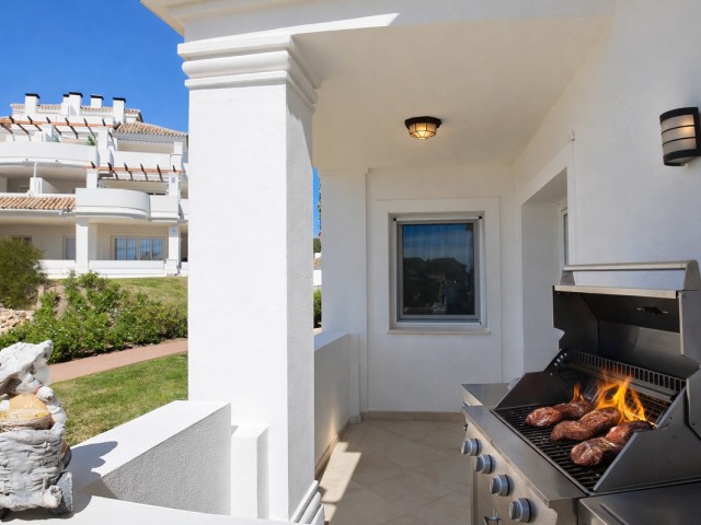 2 Bedrooms Apartment in Nueva Andalucía