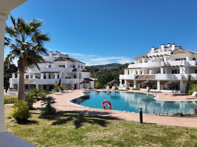 2 Bedrooms Apartment in Nueva Andalucía