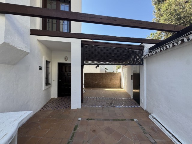 7 Bedrooms Townhouse in Marbella