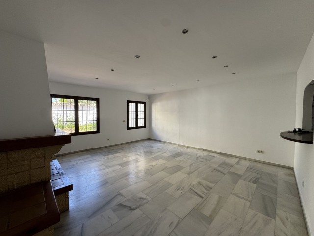 7 Bedrooms Townhouse in Marbella