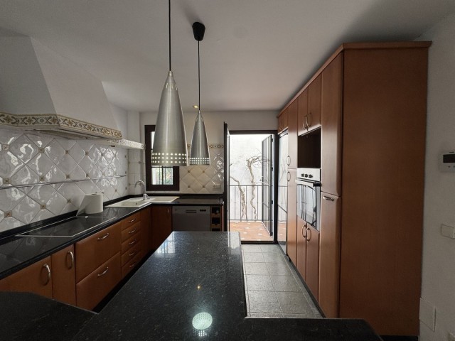 7 Bedrooms Townhouse in Marbella