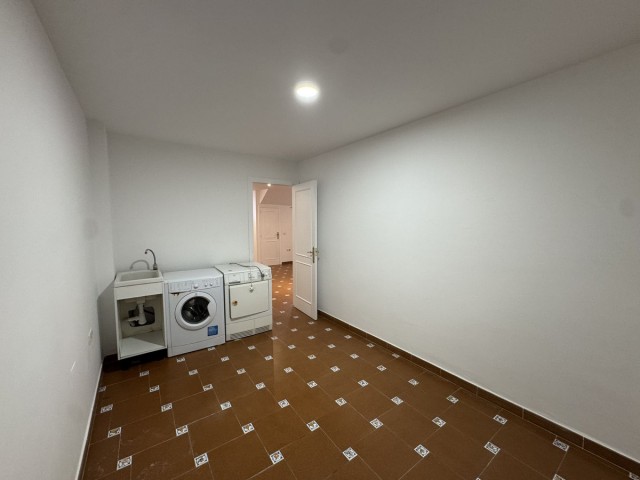 7 Bedrooms Townhouse in Marbella