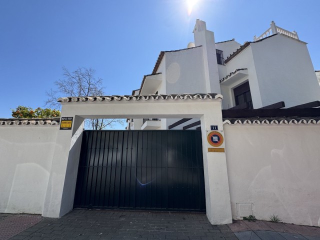 7 Bedrooms Townhouse in Marbella