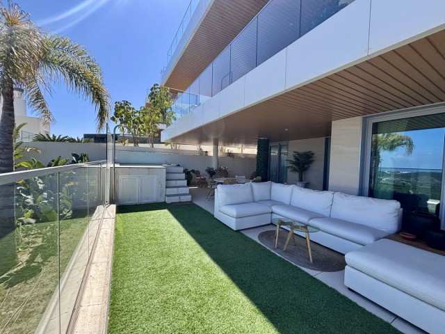 Apartamento con 3 Dormitorios  en Calanova Golf