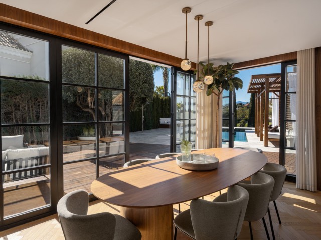 4 Bedrooms Villa in Nueva Andalucía
