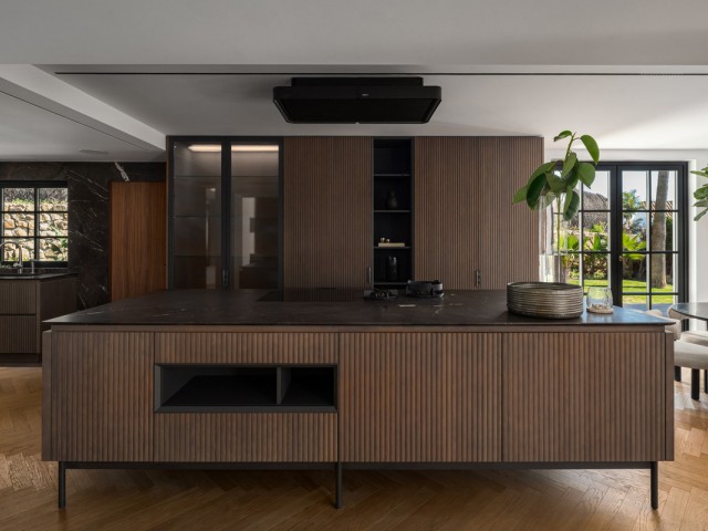 4 Bedrooms Villa in Nueva Andalucía