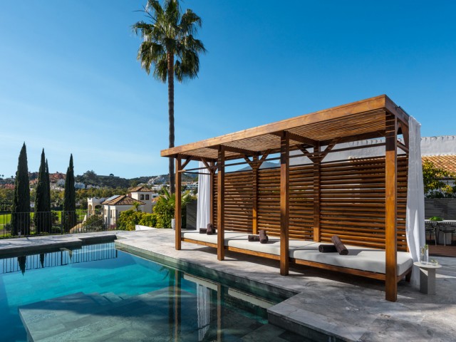 4 Bedrooms Villa in Nueva Andalucía