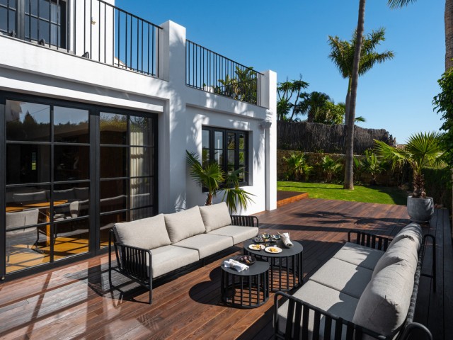 4 Bedrooms Villa in Nueva Andalucía