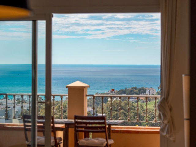 2 Bedrooms Apartment in Benalmadena