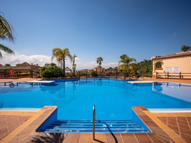 2 Bedrooms Apartment in Benalmadena