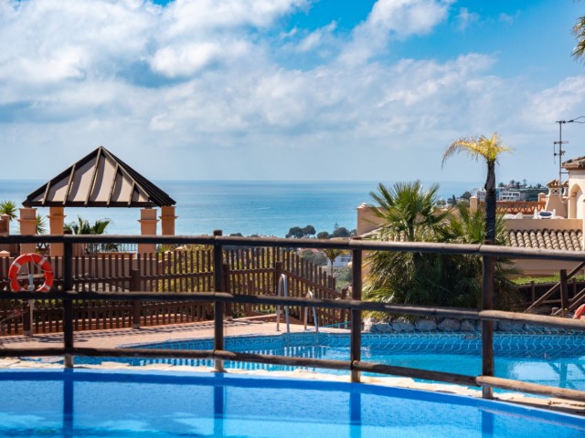 2 Bedrooms Apartment in Benalmadena