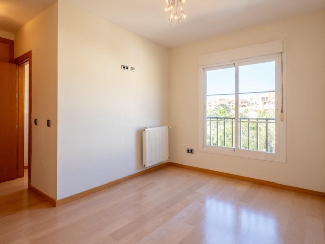 4 Bedrooms Townhouse in Los Pacos