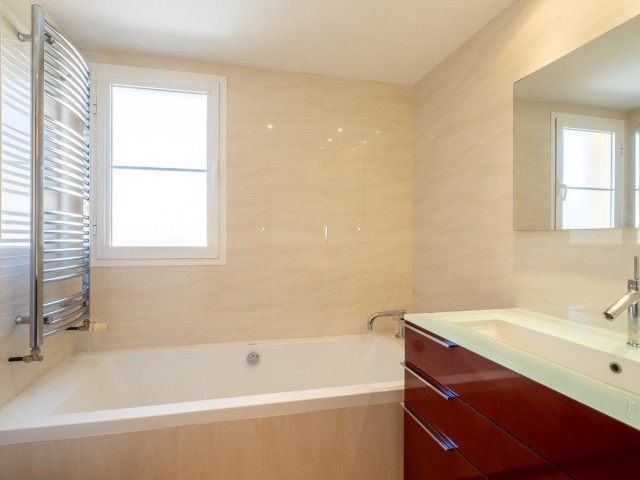 4 Bedrooms Townhouse in Los Pacos