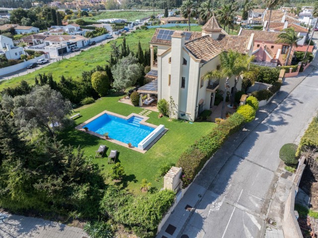 5 Schlafzimmer Villa in San Pedro de Alcántara