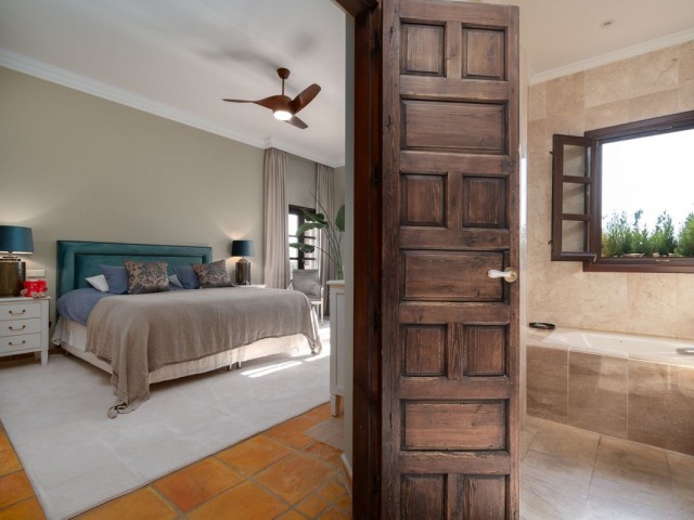 5 Schlafzimmer Villa in San Pedro de Alcántara