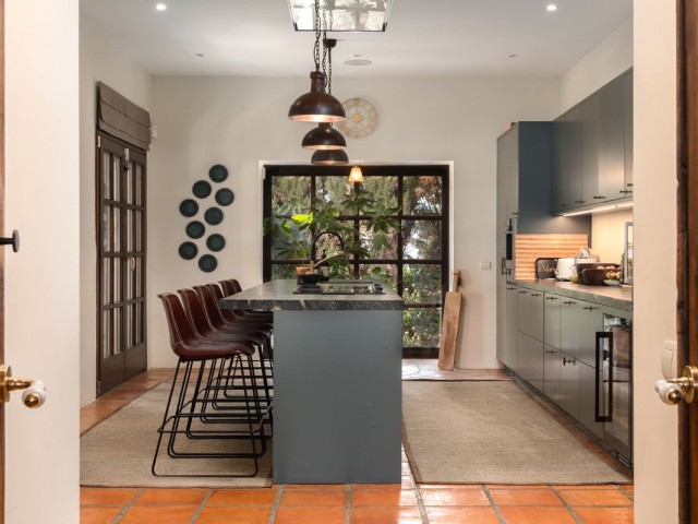 5 Bedrooms Villa in San Pedro de Alcántara