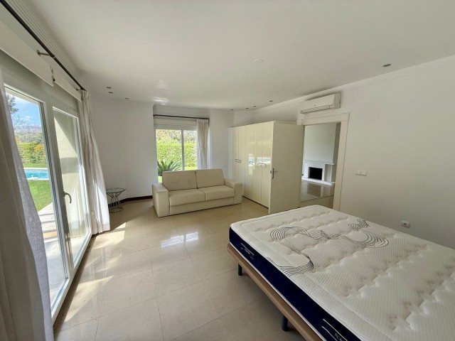 6 Soveroms Villa i Sotogrande Costa