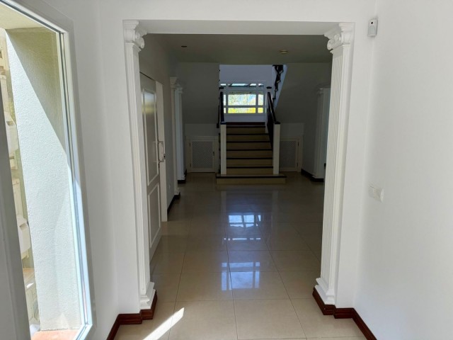 6 Soveroms Villa i Sotogrande Costa