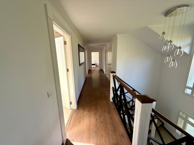 6 Soveroms Villa i Sotogrande Costa