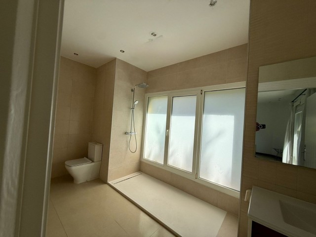 6 Soveroms Villa i Sotogrande Costa