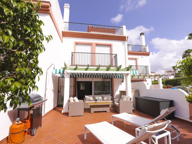 3 Bedrooms Townhouse in Marbella