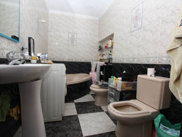 6 Bedrooms Townhouse in Marbella