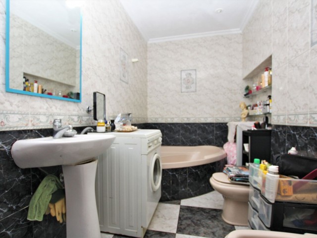 6 Bedrooms Townhouse in Marbella