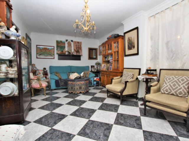 6 Bedrooms Townhouse in Marbella